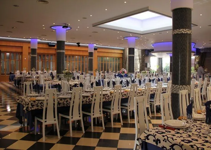 富荣酒店 2* Aceuchal